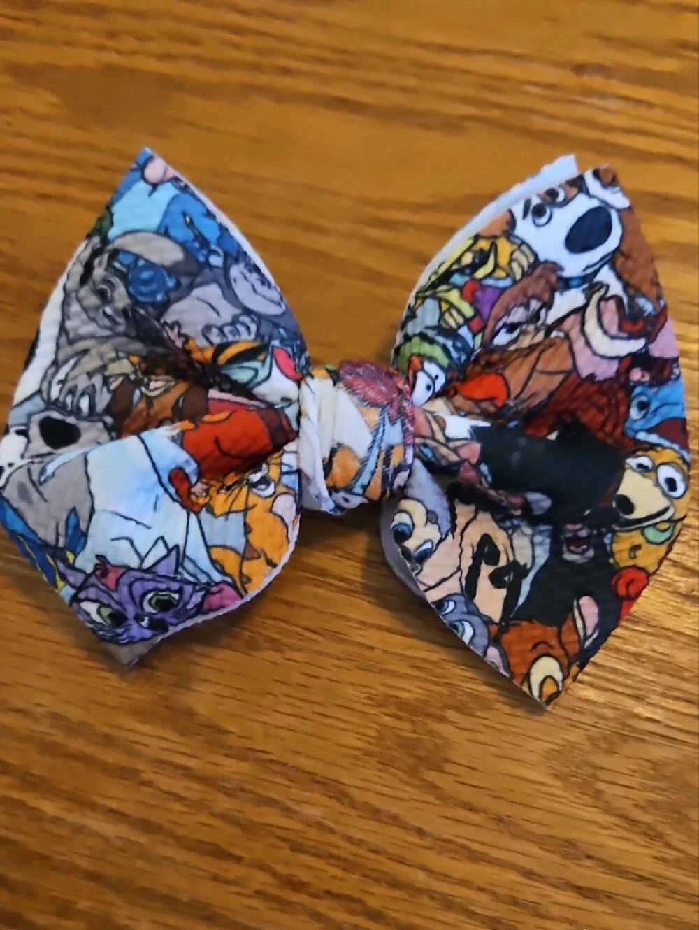 Character Bows On Clips